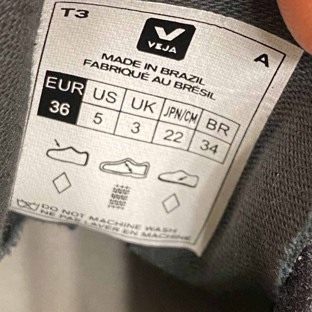 VEJA V-10  MADE IN BRAZIL VEGAN ALL BLACK 2.0 - Picture 12 of 16